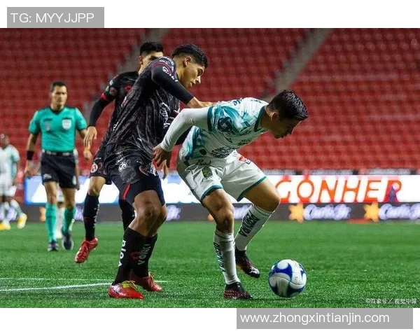 足总杯精彩对决AC米兰大胜那不勒斯引发全场沸腾瞬间回顾